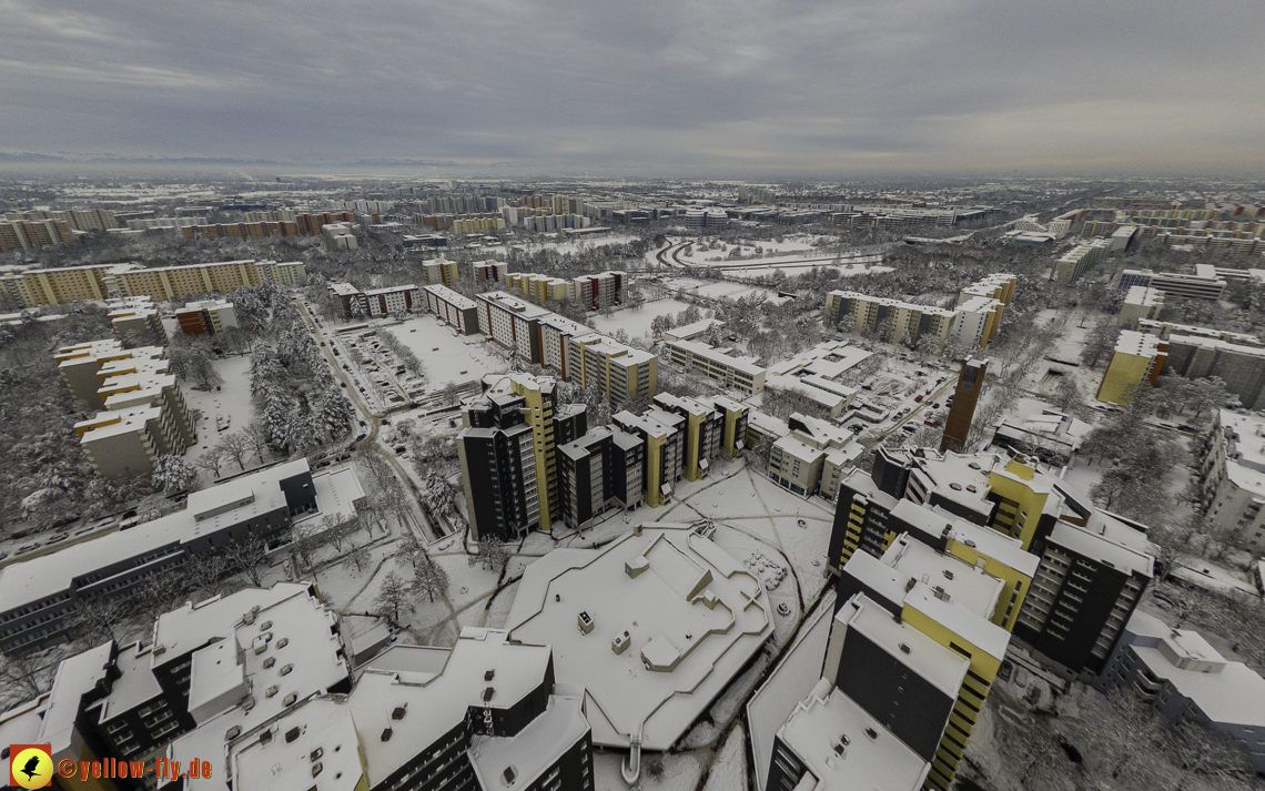 04.12.2021 - Karl-Marx-Ring und Marx-Zentrum in Neuperlach